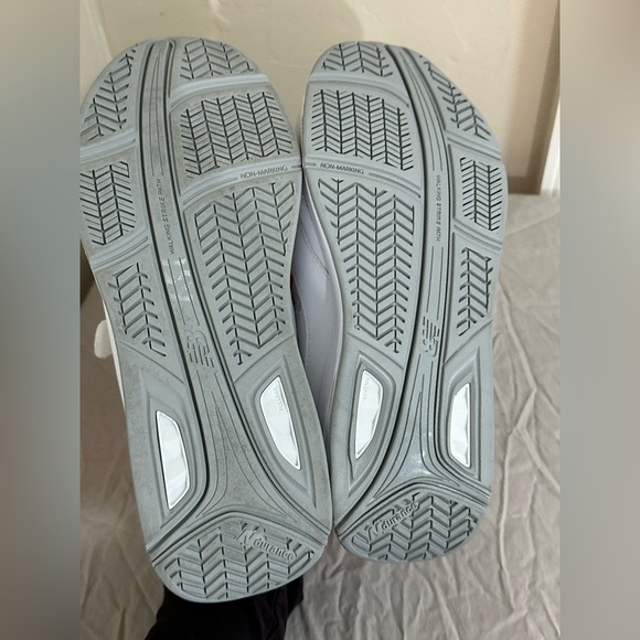 NWT New Balance 928v3 Men’s 8 / Women’s 9.5 Wide White Leather Velcro Walking - Picture 4 of 6